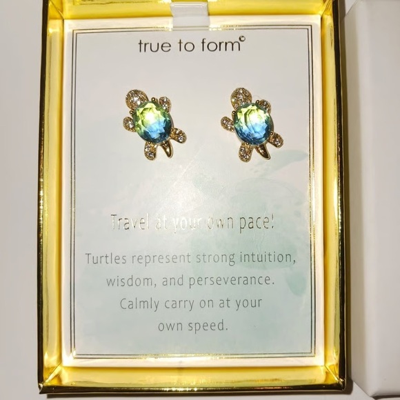 Turtle Stud Earrings - Picture 2 of 2